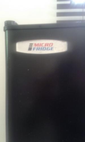 Vendo Refreigeradora pequeña dos puertas con - Imagen 3