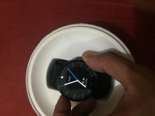 Vendo smart watch MOTO 360 con todos sus acc - Imagen 1