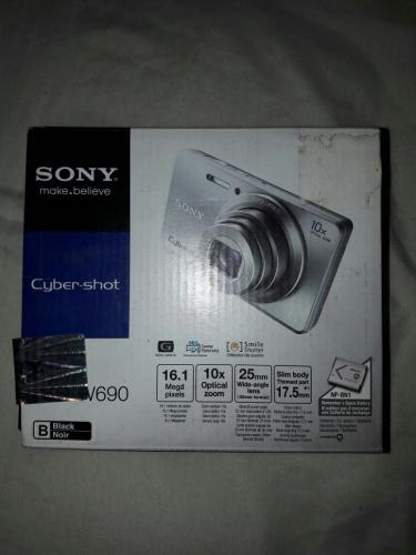 Se vende cmara w690 de Sony esta como nueva - Imagen 1