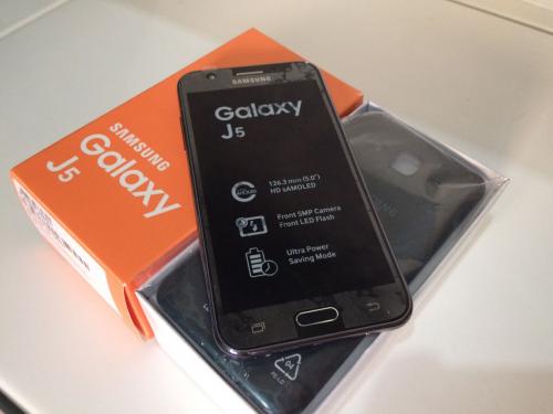 Samsung Galaxy J5 Seminuevo  Caja Original  - Imagen 1