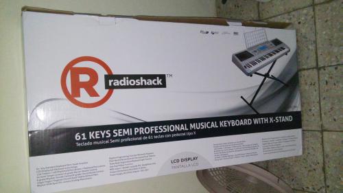 Vendo teclado semi profecional marca radiosha - Imagen 3