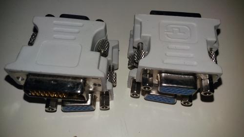 Vendo Conectores VGIi  a  VGA  con tornillo - Imagen 1