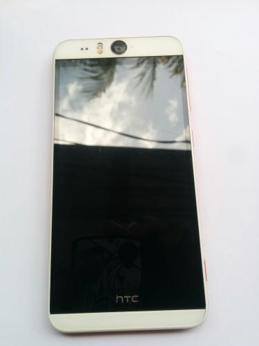 Vendo HTC Desire Eye 16GB camara FRONTAL 13m - Imagen 2