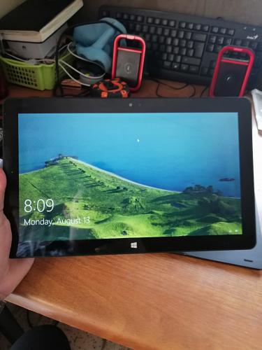 Laptop tablet Windows 10 insignia  super bon - Imagen 2
