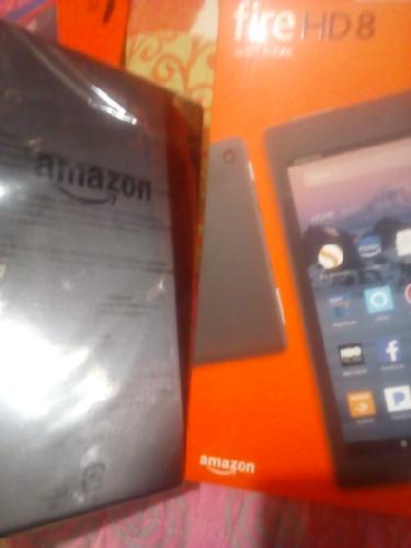vendo tablet nueva Amazon fire color negro y  - Imagen 3