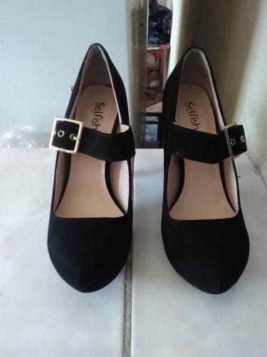 Vendo zapatos tacon alto color negro medida 7 - Imagen 1