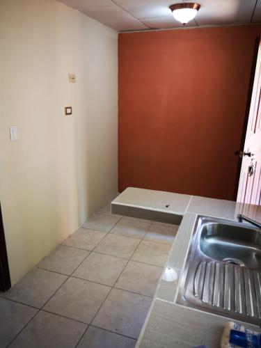 Se renta apartamento en Guadalupe * cerca de  - Imagen 2