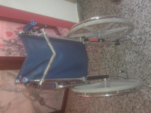 vendo silla de ruedas en condiciones aceptabl - Imagen 3