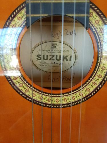 Guitarra acustica clasica Marca SUZUKI SG 3B  - Imagen 1